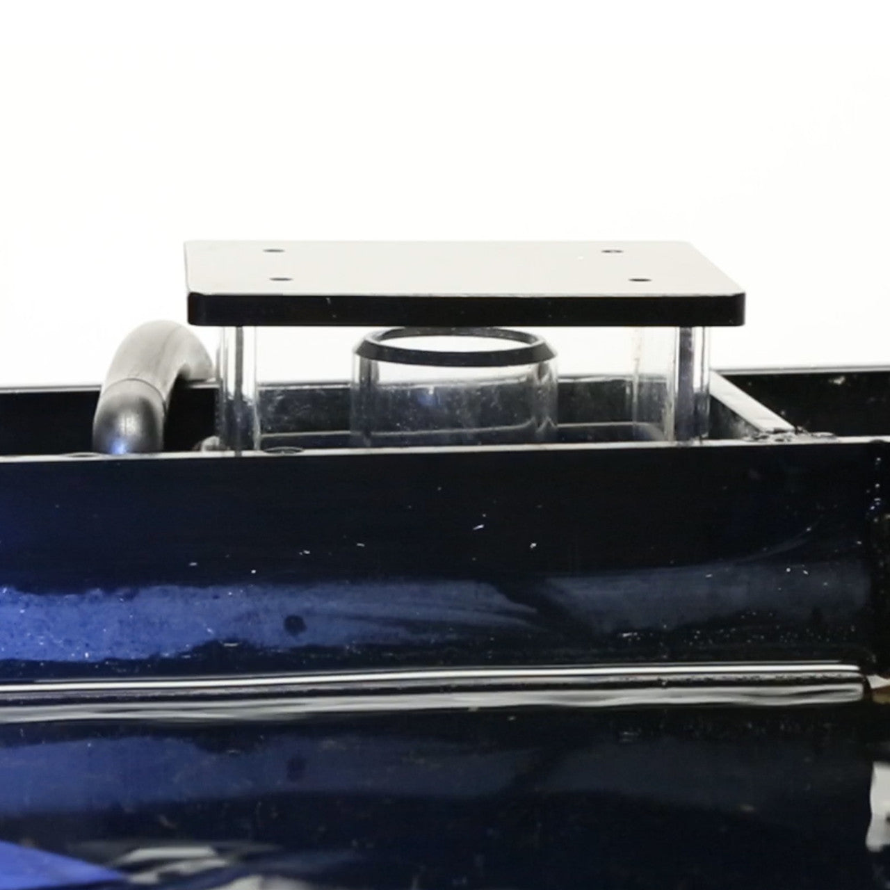 NuvoSkim DC skimmer in aquarium rear chamber